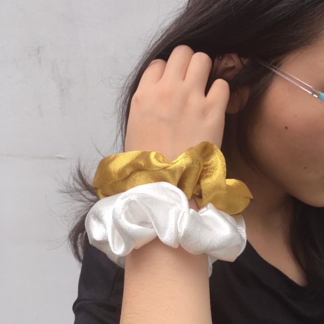 SCRUNCHIES SATIN sắc màu dễ thương - Chun tóc + VÒNG ĐEO TAY VẢI đẹp cá tính - Quà tặng bạn nữ ấn tượng ý nghĩa