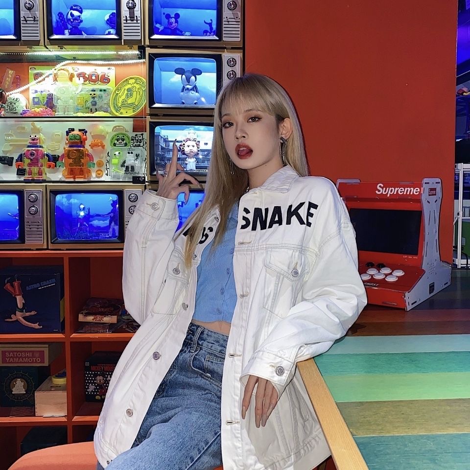 【ẢNH THẬT】Áo khoác bò trắng thêu chữ đen Ulzzang style ⚡️ 𝐅𝐑𝐄𝐄 𝐒𝐇𝐈𝐏 ⚡️Cô nàng trẻ trung, năng động - Mã AB25