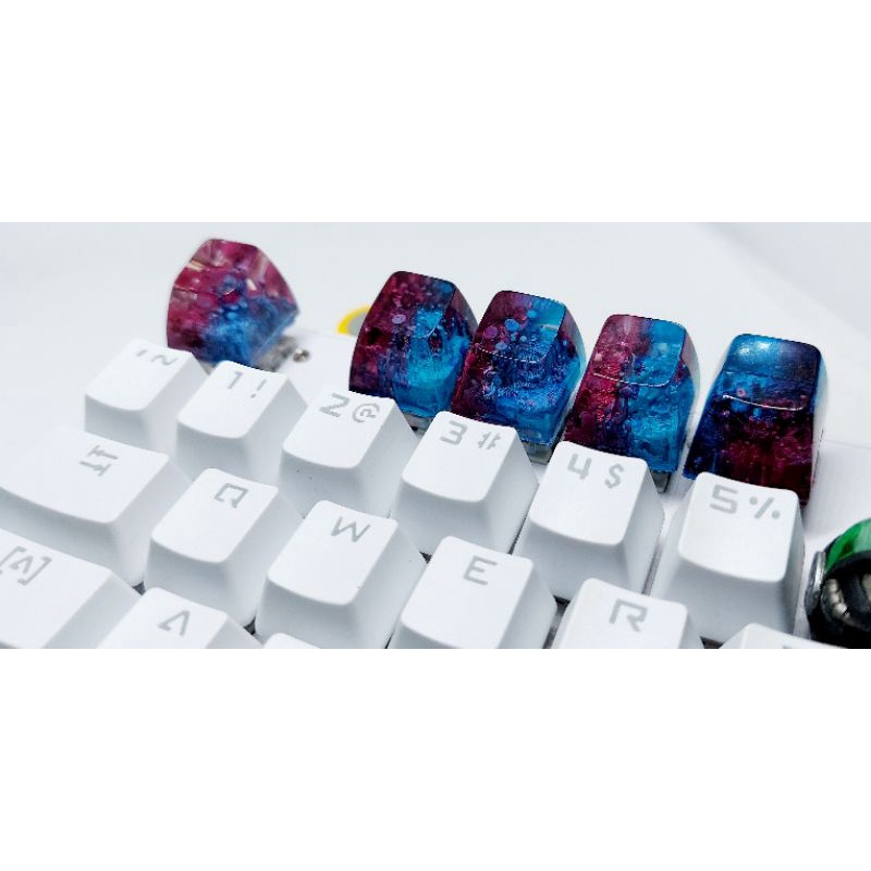 Keycap artisan SA R1 tone màu dương đỏ trang trí bàn phím cơ.