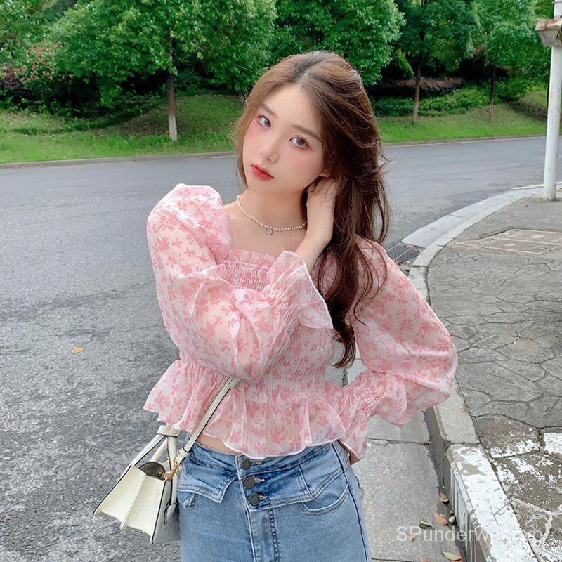 Áo kiểu trễ vai họa tiết hoa phong cách Pháp thời trang hè 2021 cho nữ