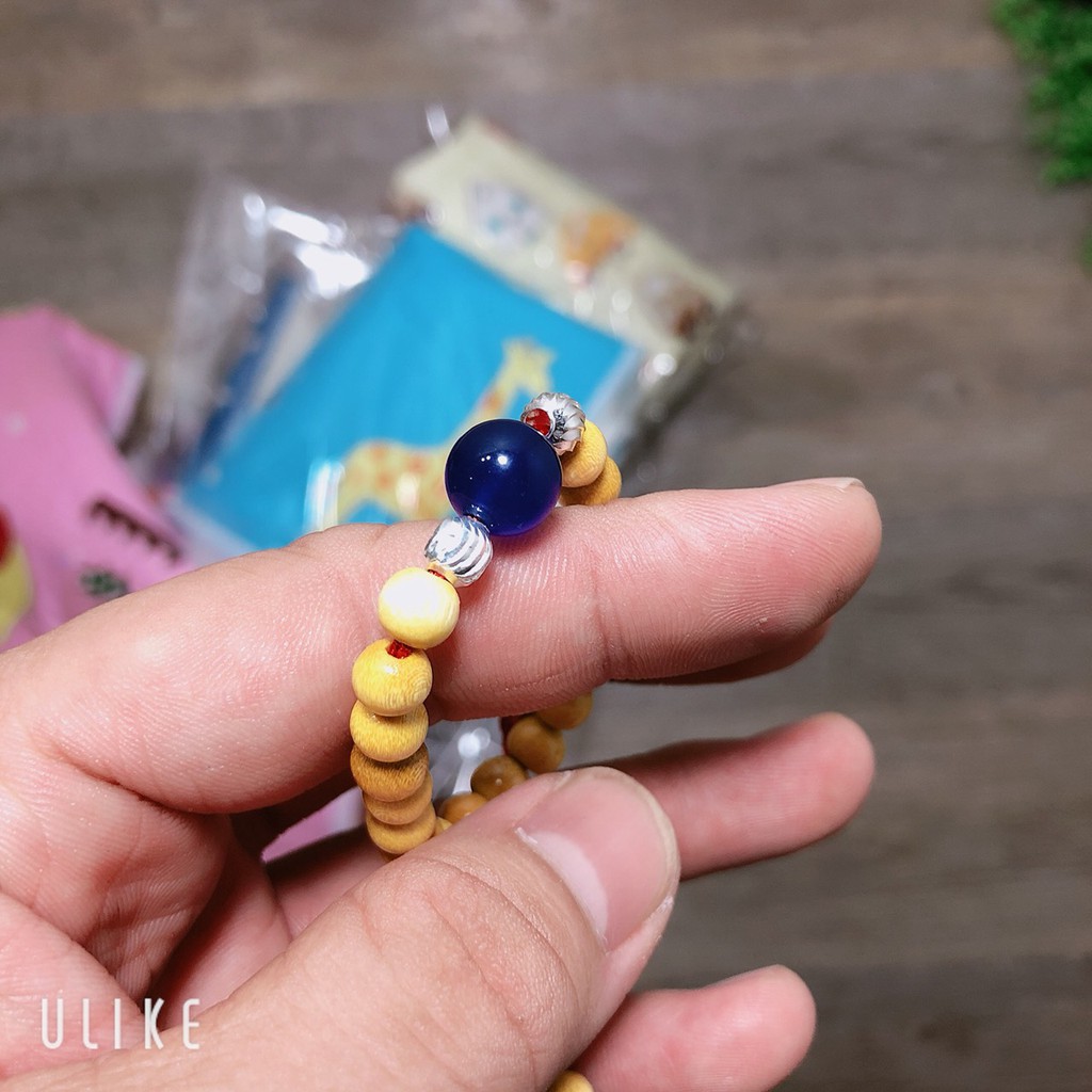 Vòng dâu tằm Phong Thủy cho bé