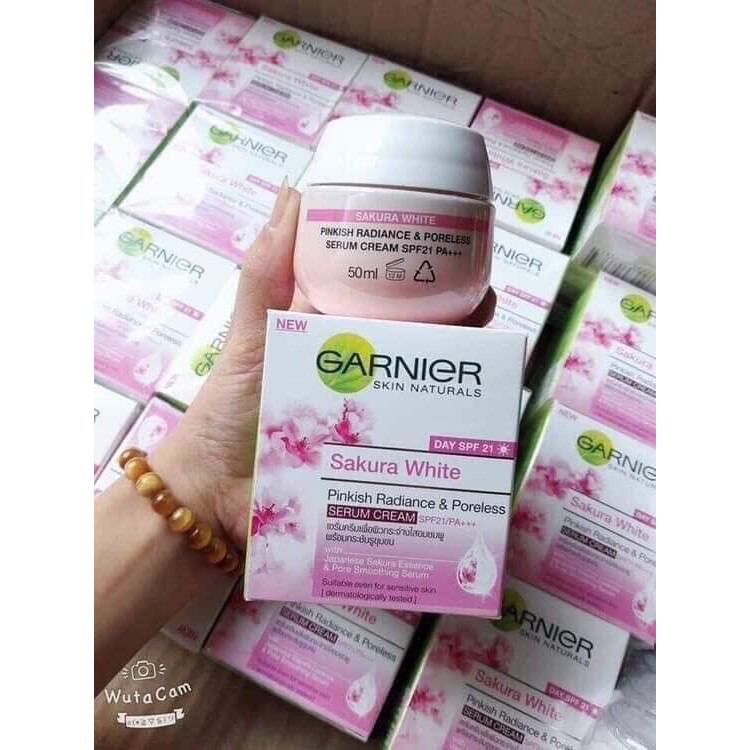 DƯỠNG TOÀN THÂN KEM GARNIER SAKURA THÁI LAN - TRẮNG SÁN RẠNG RỠ ( CHÍNH HÃNG 100%)