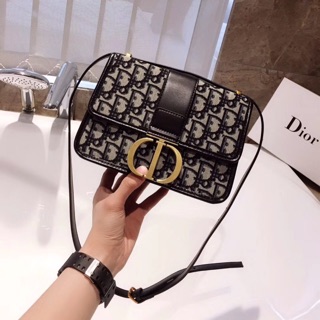 Túi đeo chéo  mini hoạ tiết logo 3D khoá đồng hàng cao cấp fullbox có hộp