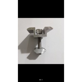 Kẹp giữa tấm pin