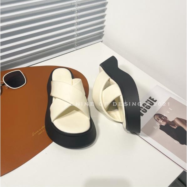 Dép sandal đế dày quai bắt chéo mẫu 2022 thời trang mùa hè dành cho nữ