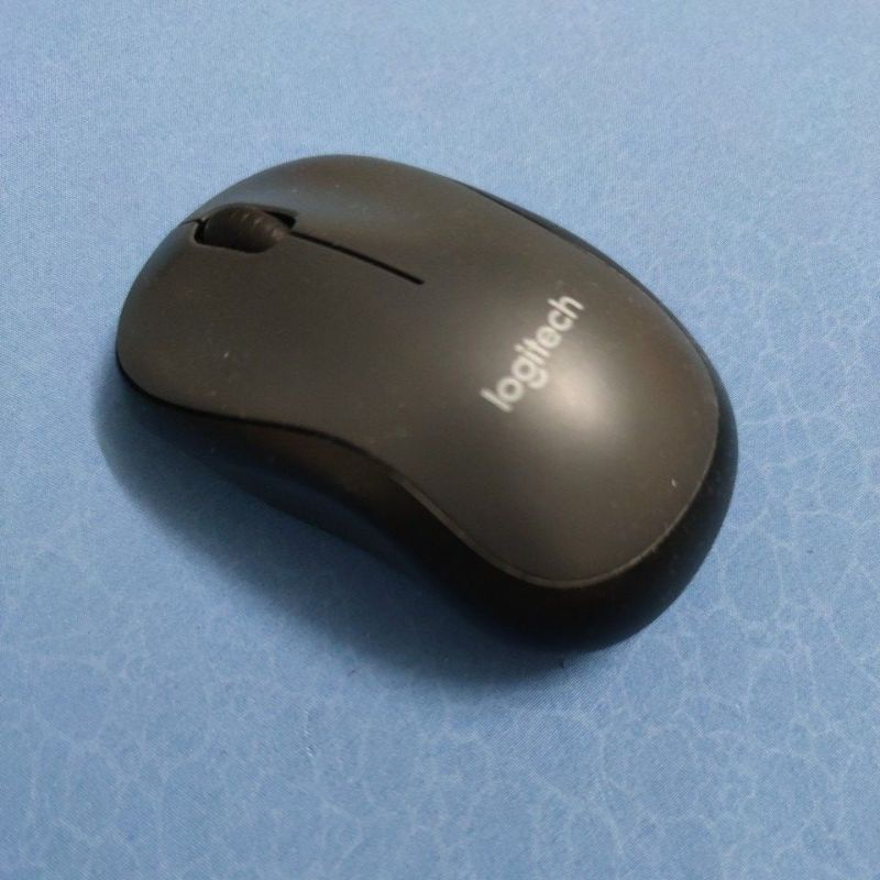 Chuột Không Dây Logitech M221