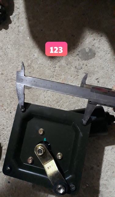 Củ gạt mưa đông phong 375 24v ( có ảnh kèm thước đo ở cuối)