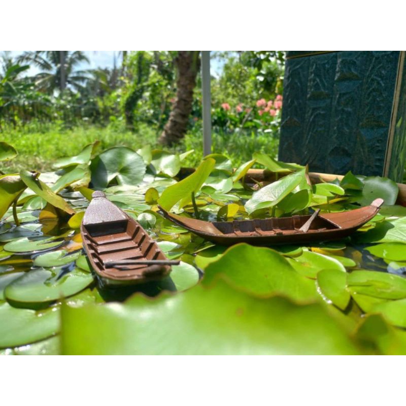 Mô Hình Xuồng Gỗ Nổi Trang Trí Hồ Cá