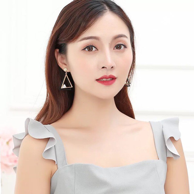 Bông tai zircon hình học khối tam giác đính đá góc sáng tao