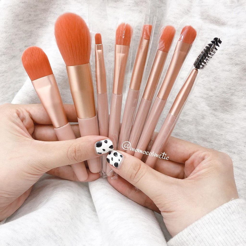 Bộ cọ 8 cây kèm bao da