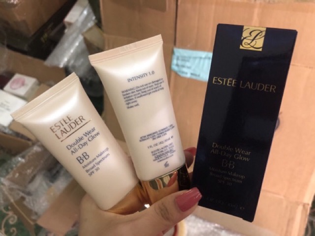 Kem trang điểm dưỡng ẩm Estee Lauder Double Wear All Day Glow BB Moisture Makeup SPF 30