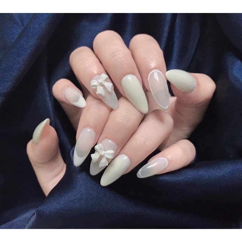 Nail box , móng up kèm nơ đơn giản