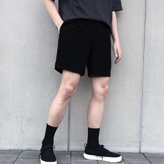Quần short kaki nam màu đen