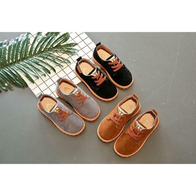 Giầy vintage da lộn