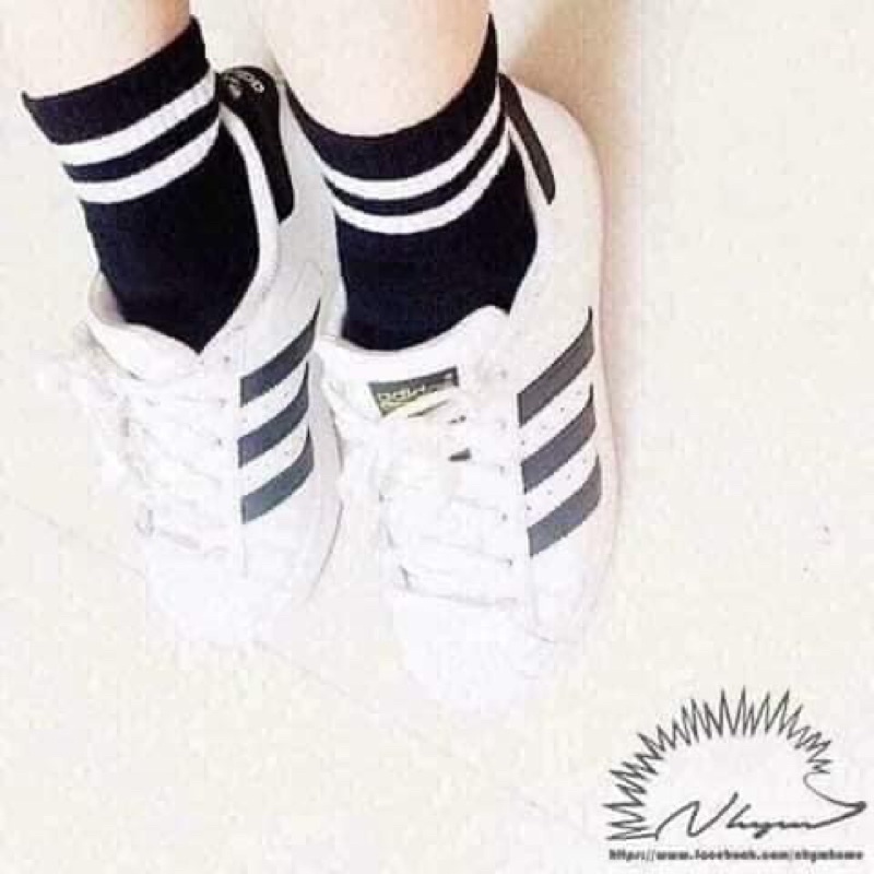 Tất nữ cổ cao kẻ viền trơn Hàn Quốc hai màu đen trắng, vớ cao qua mắt cá,combo 10 đôi