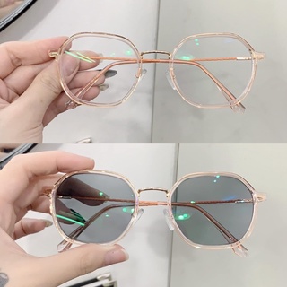 mắt kính đổi màu - mắt kính thích nghi