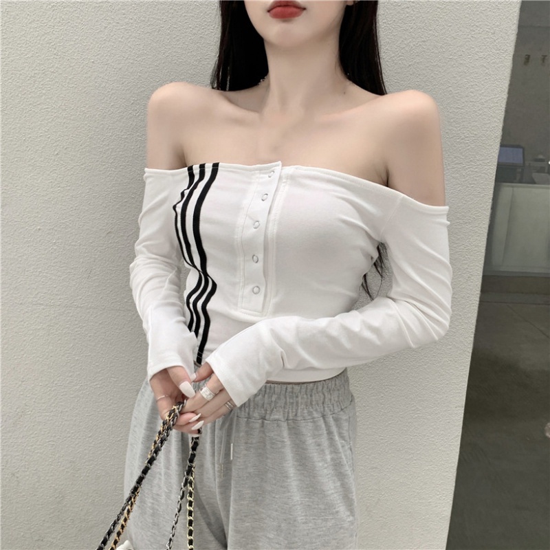 Áo croptop tay dài trễ vai họa tiết kẻ sọc phong cách Hàn Quốc quyến rũ cho nữ