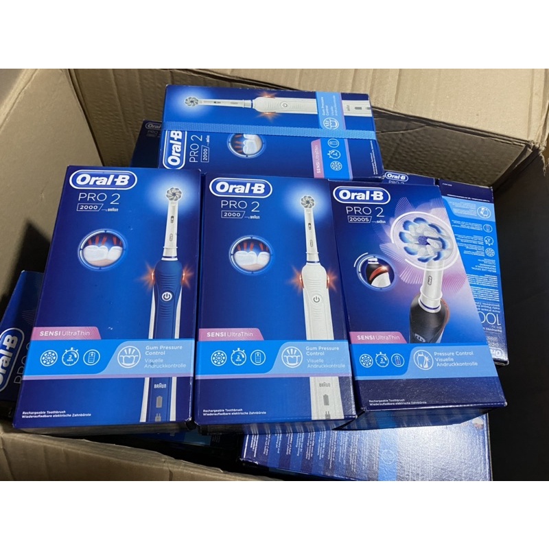 Bàn chải điện Oral-B Pro 2 2000 / 2000s hàng Pháp