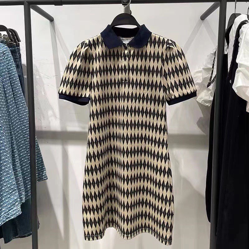 Đầm polo họa tiết hình thoi cổ phối với chất liệu thun mềm mát tay siêu dễ thương
