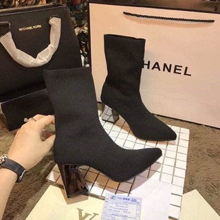 Boot len lỡ