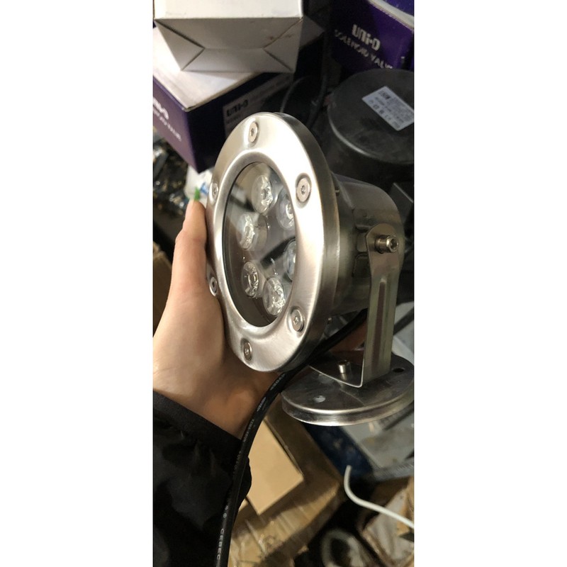 Đèn LED âm nước 6w