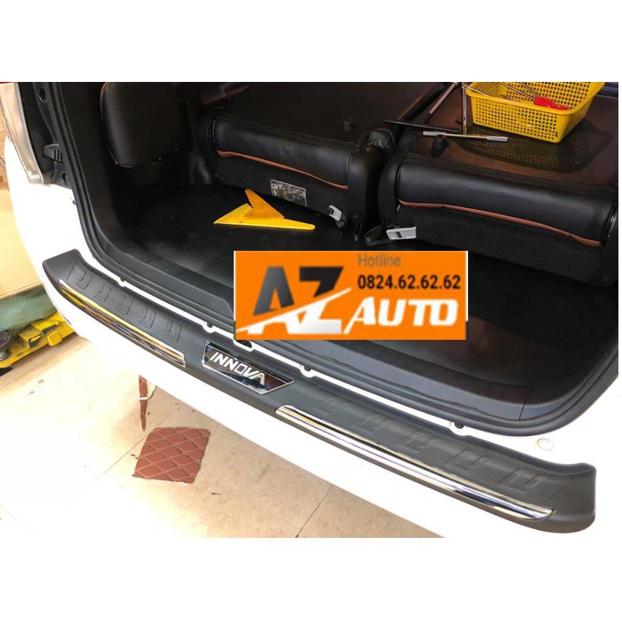 Ốp Chống Trầy Cốp ngoài nhựa ABS Innova 2020-2022