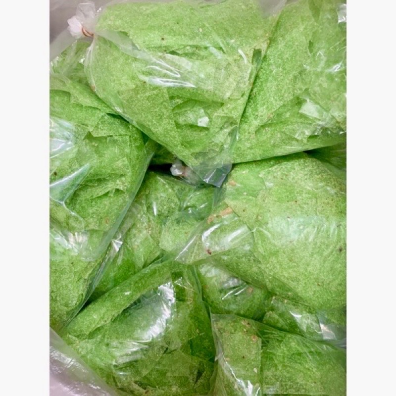 Bánh tráng phô mai vàng và lá dứa cực thơm ngon