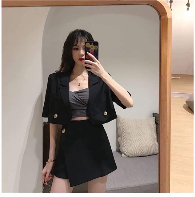 [Mã FAGREEN245 giảm 10% tối đa 30K đơn 99K] 🖤🖤Set Áo Croptop Cổ Vest + Quần Giả Váy Vạt Chéo😘😘 | BigBuy360 - bigbuy360.vn