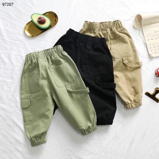 Quần kaki bé trai túi hộp
