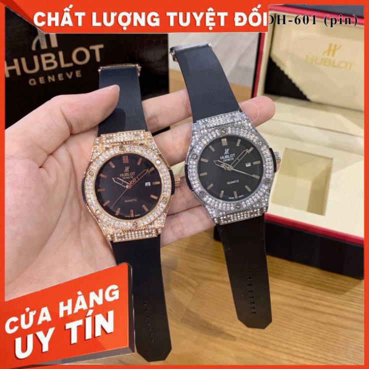 (Hublot hương vani) Đồng hồ nam Hublot mặt tròn đính đá máy pin dây cao su thơm vani DH601 - Đồng hồ Hulo