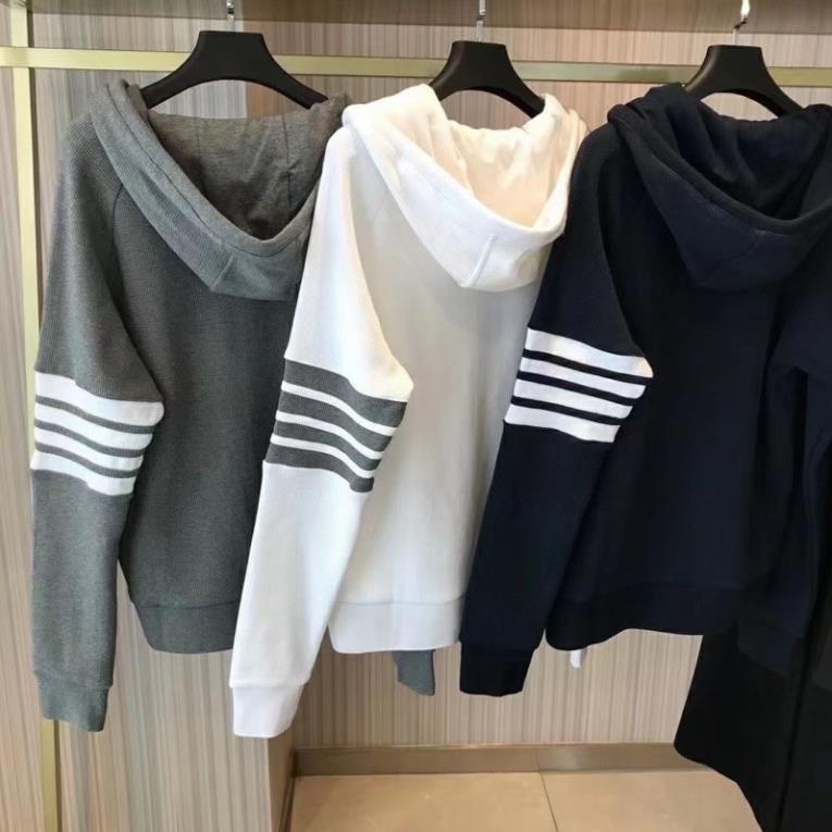 Áo khoác mũ trùm 4 vạch tay Thom Browne