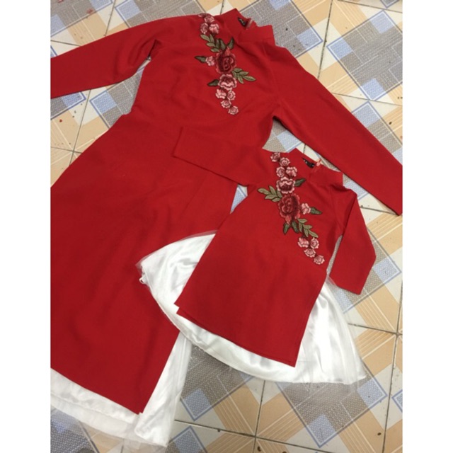Áo dài cách tân hoa thêu
