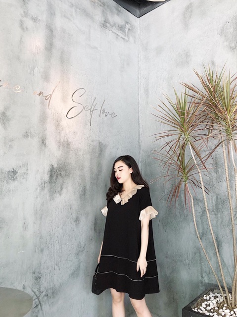 Váy suông đuôi cá xếp ly kem