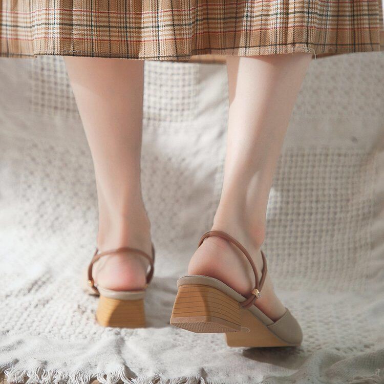 Giày xăng đan cao gót phong cách Hàn Quốc ngọt ngào nữ tính