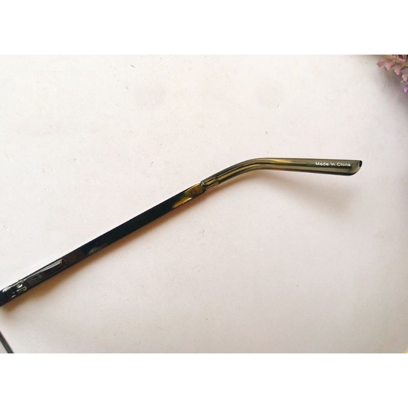 G101: Gọng kính nội địa Nhật thương hiệu Rapide Light, made in China.