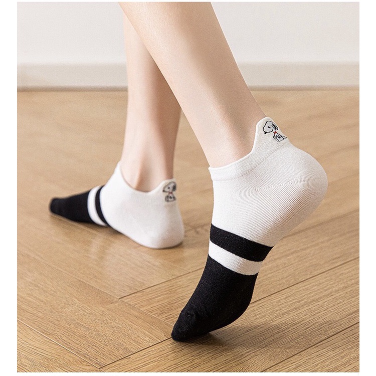 Tất Snoopy Cho Nữ ERASHOP 078383 - Đen Trắng Đơn Giản, Dễ Phối Đồ, Phù Hợp Mang Giày Sneaker, Rẻ Đẹp