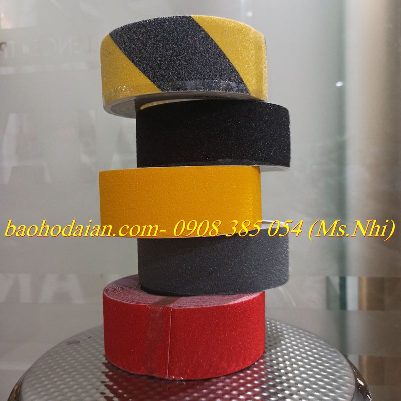 Băng keo dán nền chống trơn trượt Usafety bản 5cm dài 5m, nhiều màu sắc- Hình thật