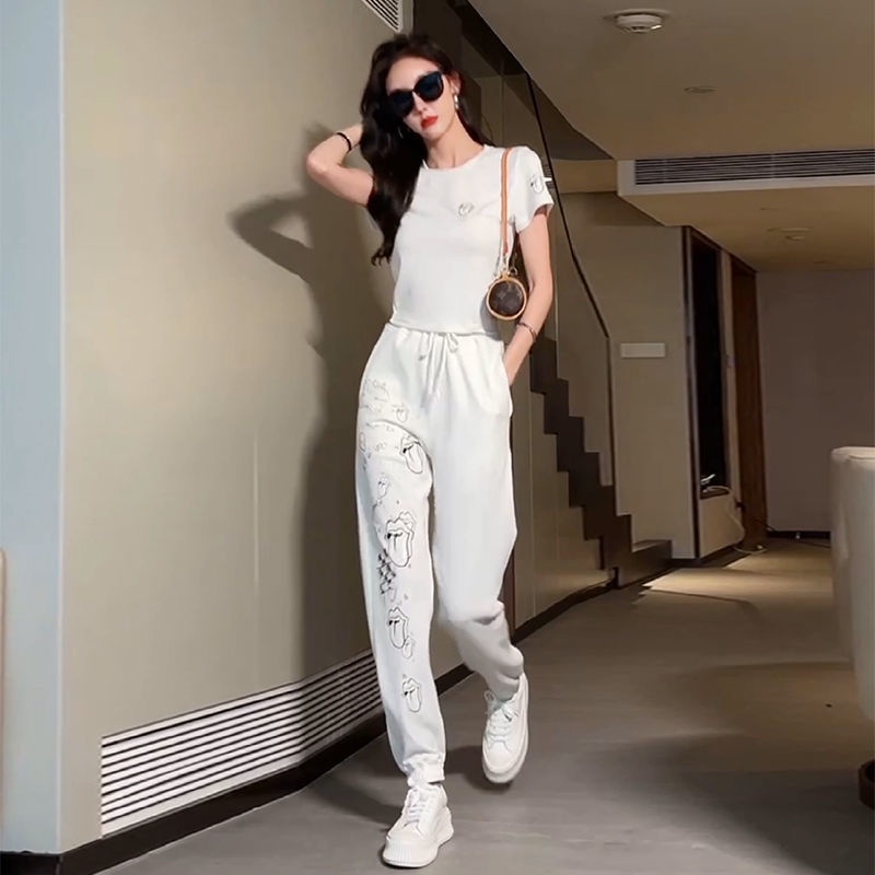 Set Áo Thun In Họa Tiết Graffiti + Quần Dài Phong Cách Thời Trang Châu Âu