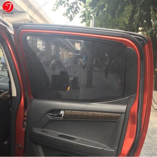Rèm che nắng Isuzu Dmax (Loại 1) hít nam châm BH 24 tháng