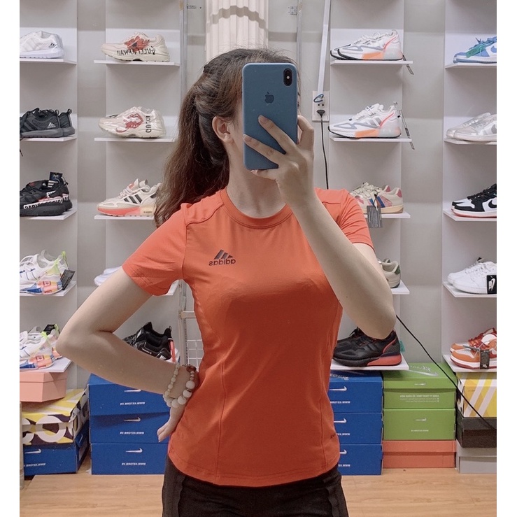 ÁO TẬP GYM YOGA  PHỐI VAI CỰC ĐẸP, CHẤT THUN LẠNH CO GIÃN THẤM HÚT TỐT MÃ AC045