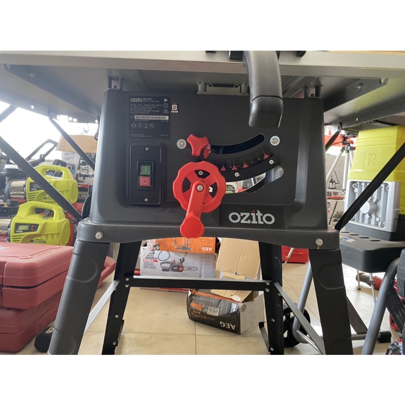 MÁY CƯA BÀN OZITO TBS-2000