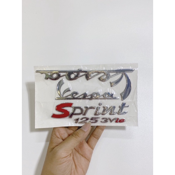 Tem nổi chữ VESPA Sprint 125 3Vie màu trắng, màu đen dán thay thế tem zin theo xe, có sẵn keo phía sau