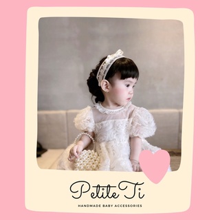 Băng đô cài ren hoạ tiết hoa hồng - Bờm ren tiểu thư cho bé gái từ 1 tuổi