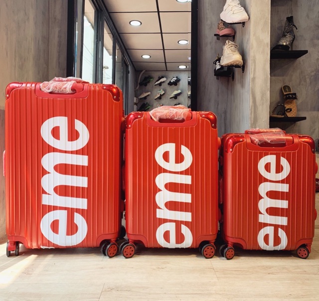 Va li khung nhôm khoá cài treo túi