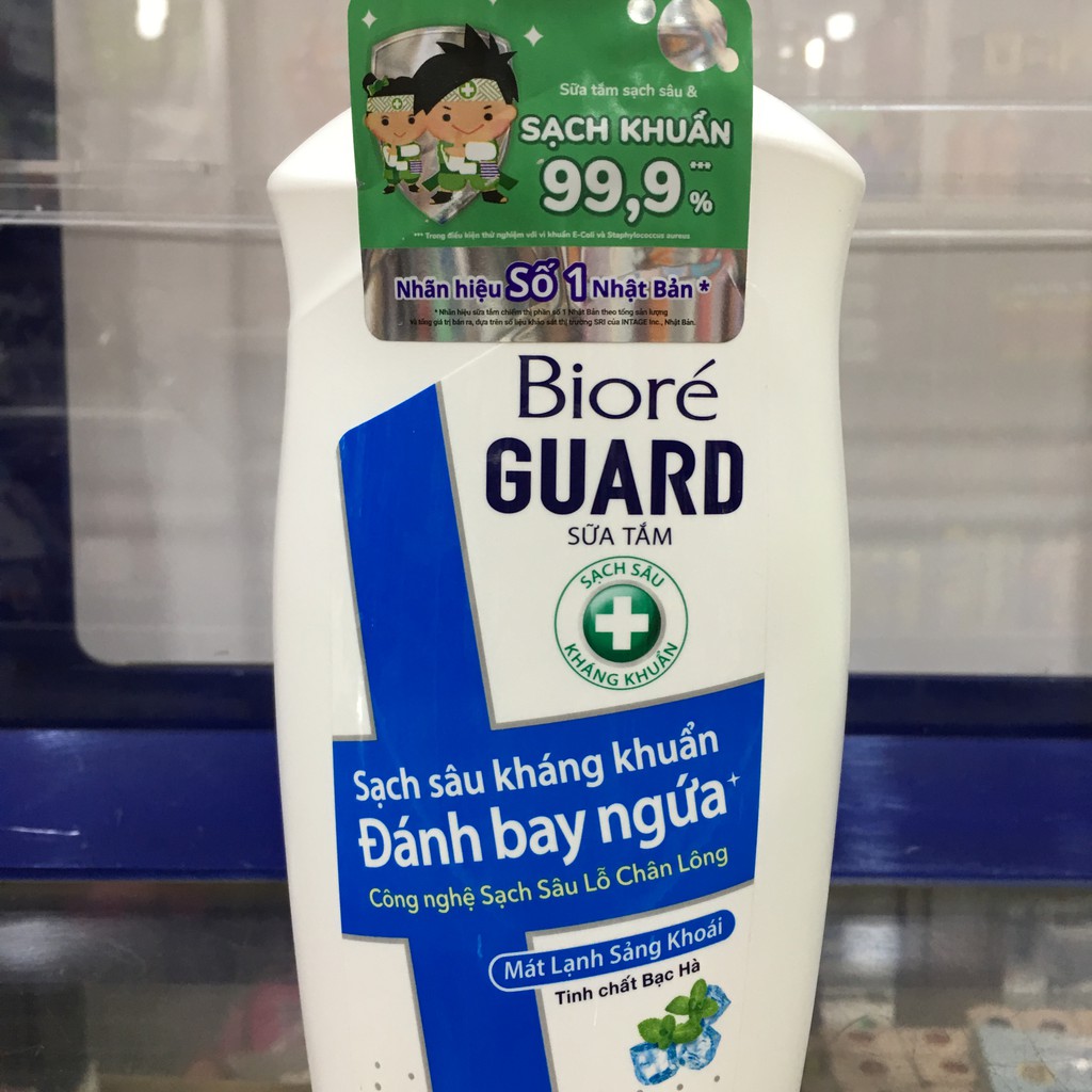 Sữa tắm biore kháng khuẩn, tinh chất bạc hà 800g