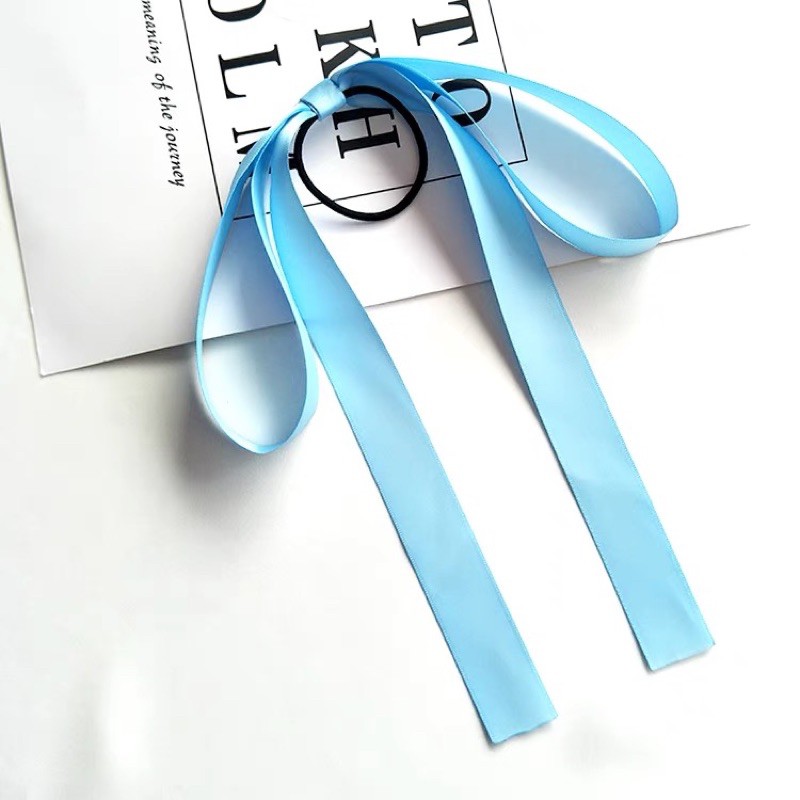 Cột tóc nơ đơn giản