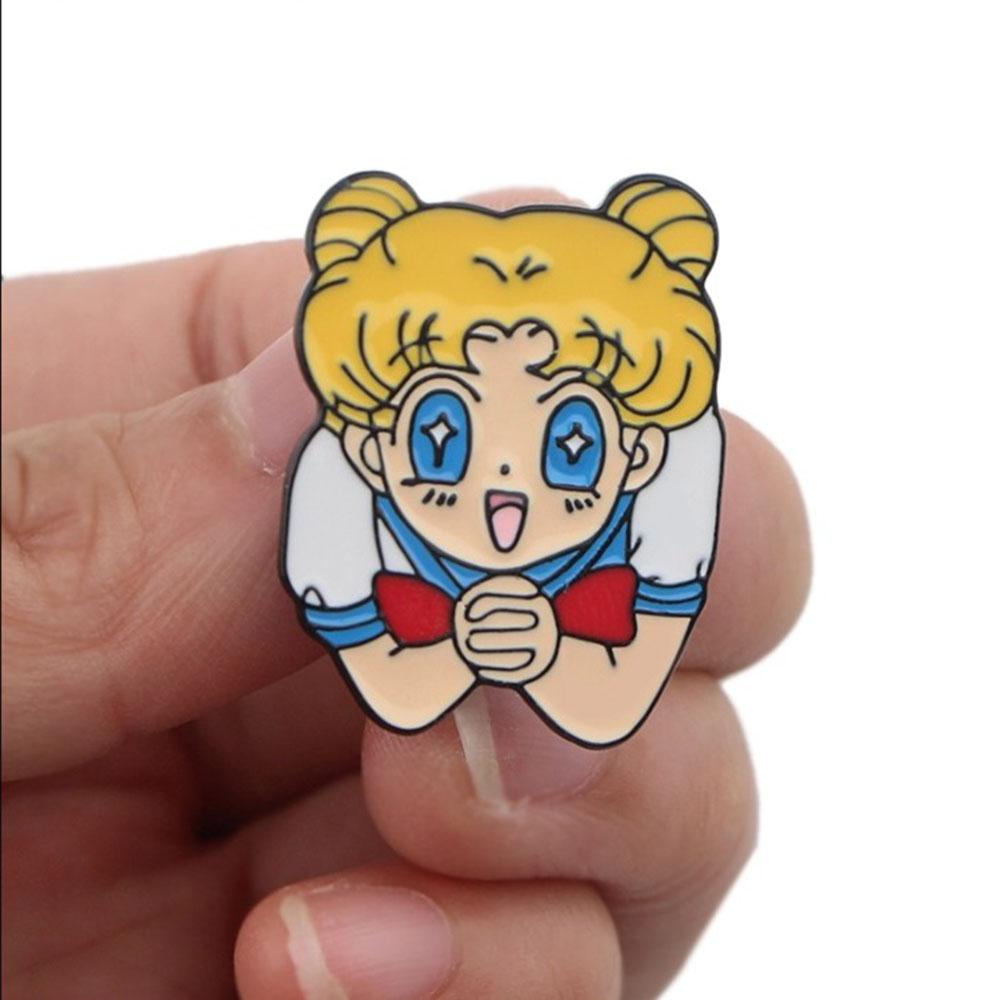 Trâm Cài Áo Hình Thủy Thủ Mặt Trăng Dễ Thương