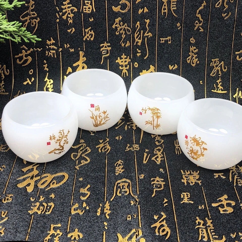 Chén Ngọc Cao Cấp Dùng Thưởng Trà Dung Tích 70 ml (Khắc Họa Tiết Tùng, Cúc, Mai, Lan)