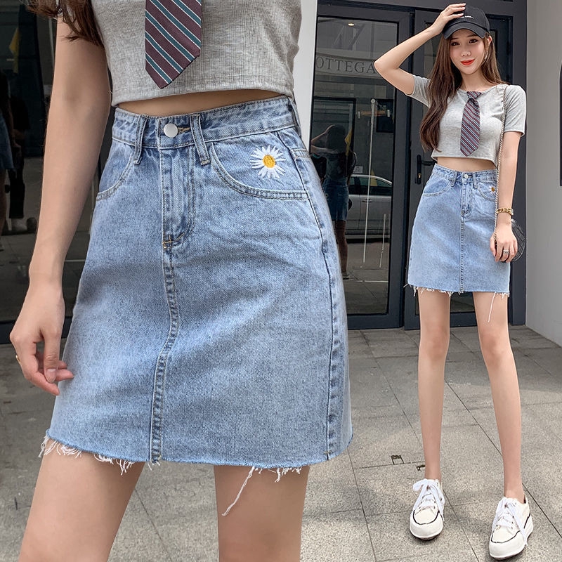 Chân Váy Denim Chữ A Lưng Cao Thêu Hoa Cúc Xinh Xắn Thời Trang Mùa Hè | BigBuy360 - bigbuy360.vn
