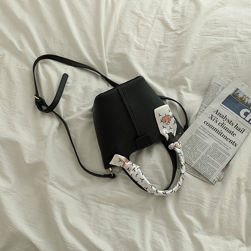 Túi Đeo Vai Vải Lụa Phối Khăn Choàng Cổ Đơn Giản Dễ Phối Đồ Thời Trang Cho Nữ